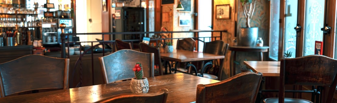 Café du Commerce Restaurant à Aubonne VD « le plus parisien des bistrots vaudois »